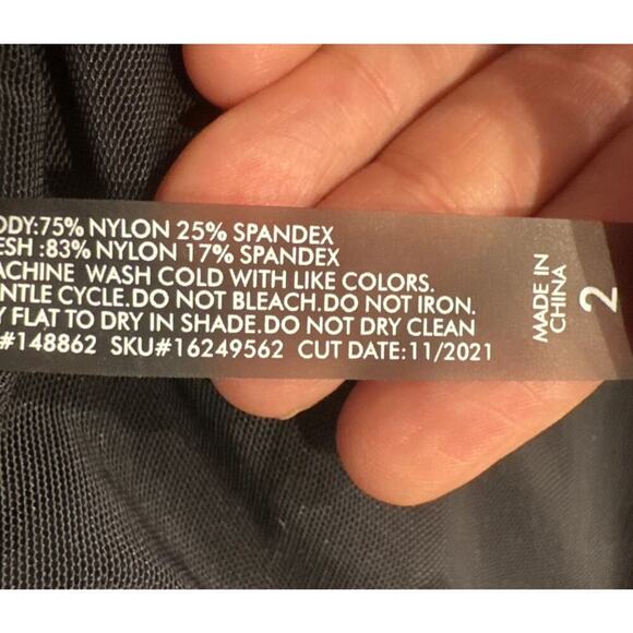 Torrid Zip Front Corset Shape One Piece Bathing Suit Women’s Size 2 Wireless - Picture 10 of 10